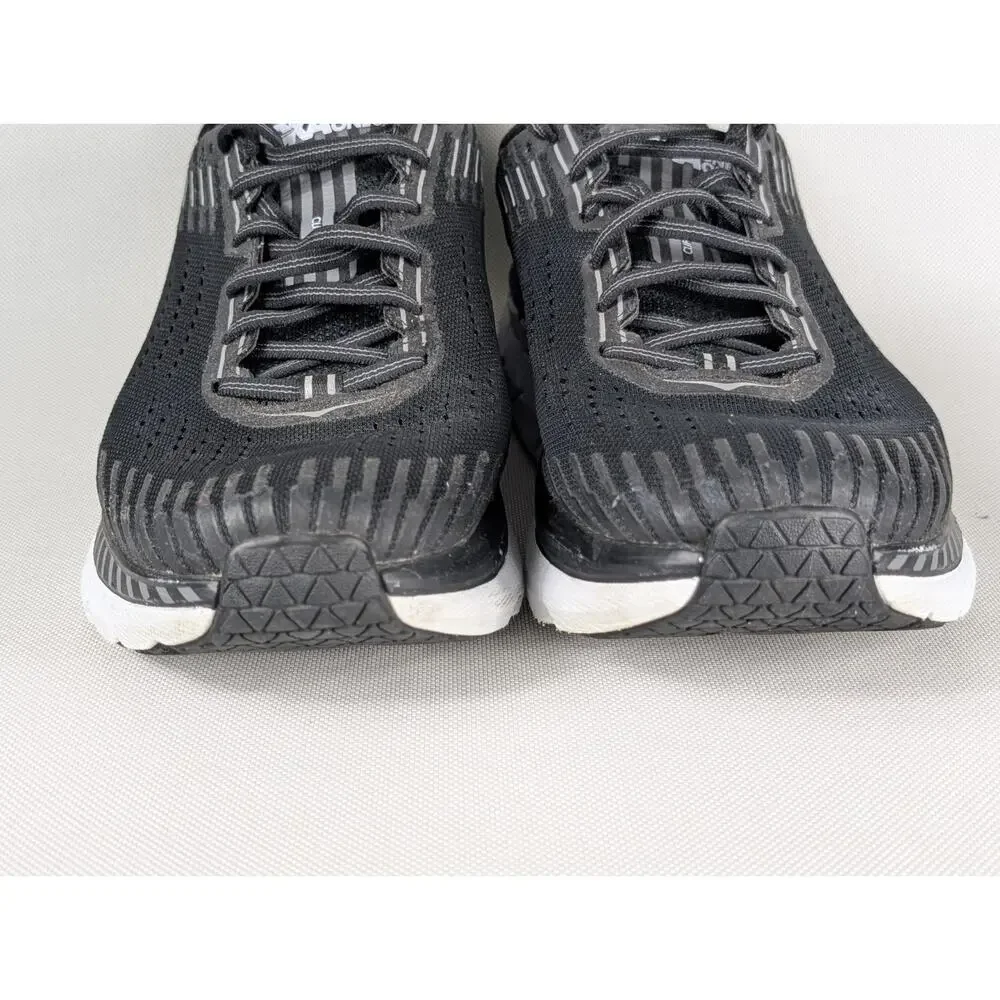 Hoka One One Clifton 5 Wide Shoes Womens Size 10D Black White Running Athletic
